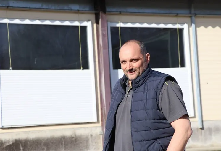 <em class="placeholder">Acceptabilité sociétale de bâtiments agricoles. Sébastien Tronchet, éleveur de volailles dans la Sarthe.</em>