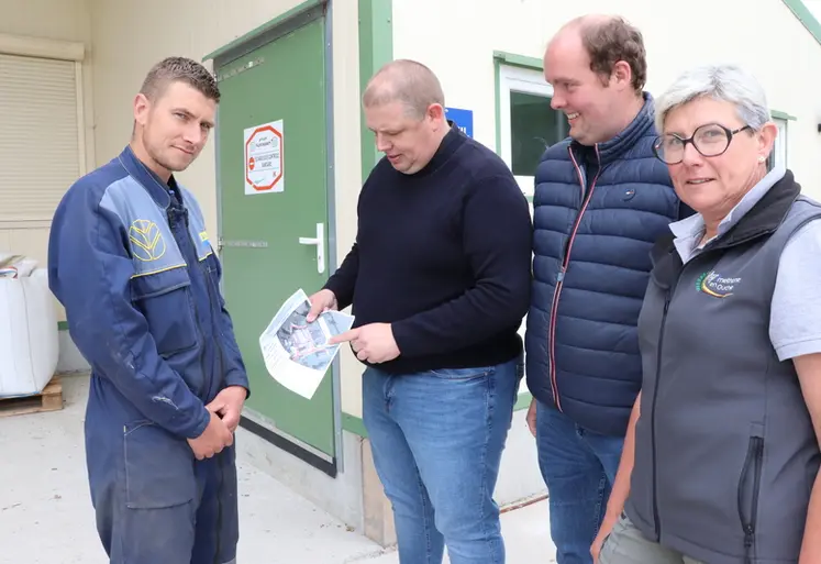 <em class="placeholder">Les éleveurs Nathalie Letourneur et son fils Pierre sont accompagnés dans le suivi sanitaire de leur élevage par Anthony Miatta, technicien de Huttepain Aliments et Arnaud ...</em>
