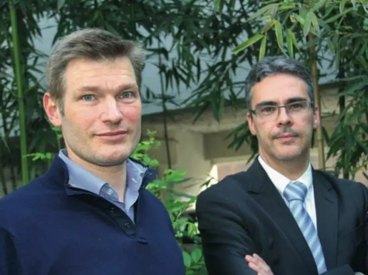 1Daniel Trocmé, responsable assistance métiers d’Arsoé Bretagne, et Vincent Jamet, directeur développement.
« La technologie numérique devient
un outil stratégique pour l’exploitant. »