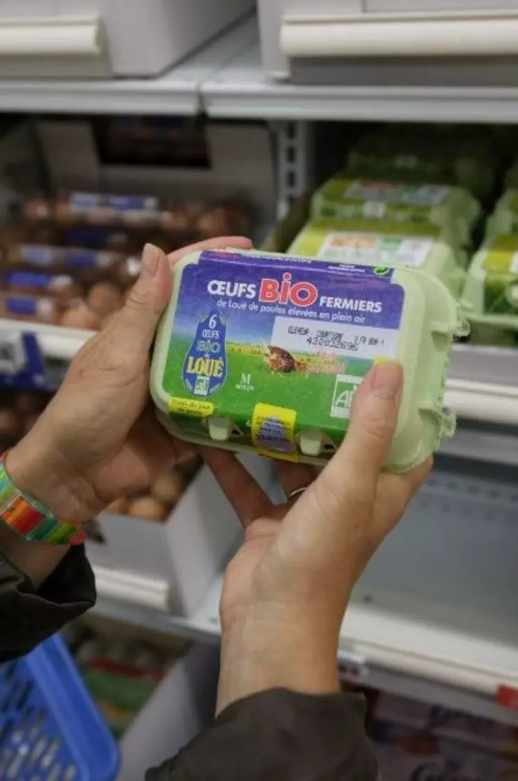 2800 boîtes de 6 œufs label rouge de Loué sont vendues par heure d’ouverture des magasins Carrefour.