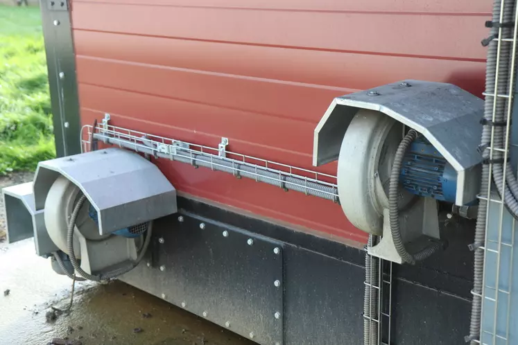 les ventilateurs d'apport en air primaire et secondaire sont faciles d’accès © P. Le Douarin