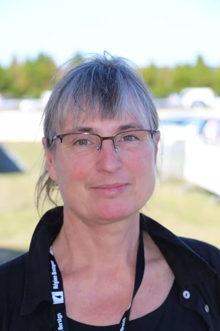 Christiane Keppler, chercheuse à l’université de Kassel, a participé à la rédaction du Mtool connaissances de base pour aider à la gestion des élevages de poulettes et de poules pondeuses.