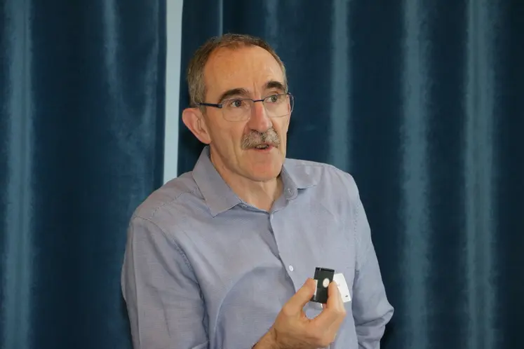 <em class="placeholder">Alain Corniaux, chef produit volailles de Provimi : « L’étude montre un effet saison sur la précocité et souligne l’importance d’avoir des poules au poids et bien ...</em>