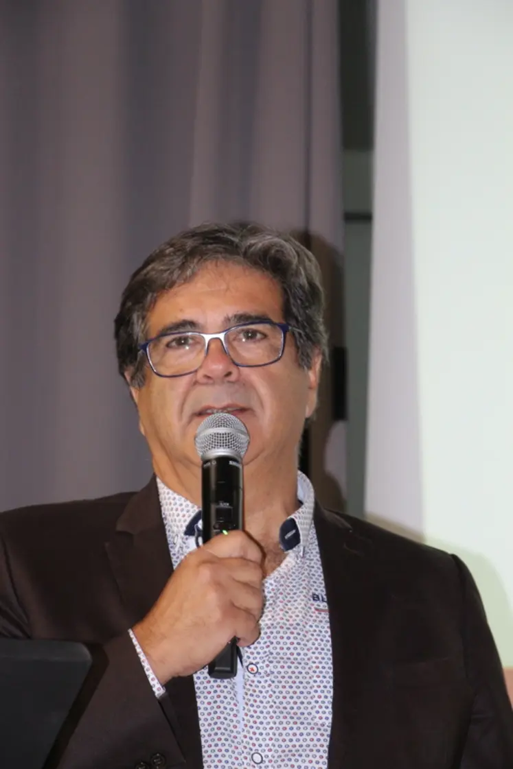 <em class="placeholder">Roland Tonarelli, animateur de la filière canard du groupe LDC : « En 2023, alors que la consommation de viande de boucherie a baissé de 3,7 % par rapport à 2022, celle ...</em>