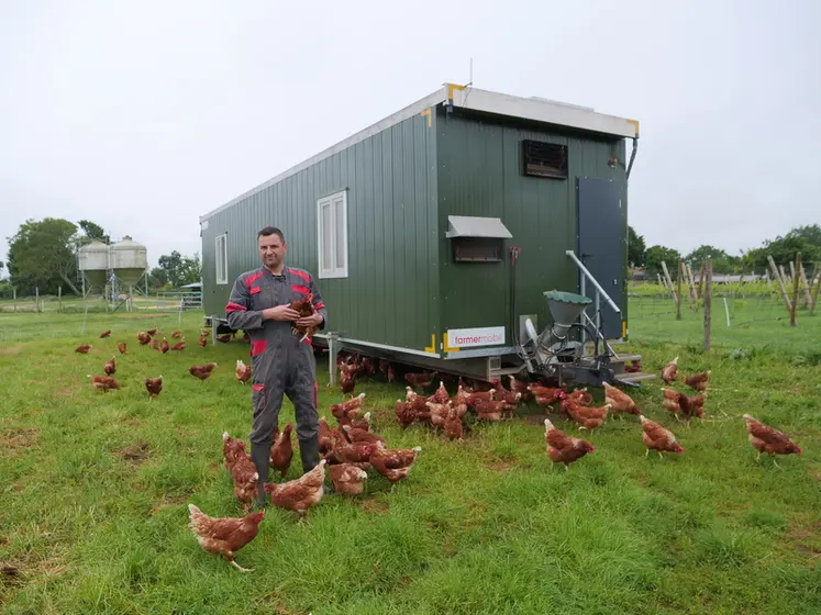 <em class="placeholder">Stève et Lydie Barreaud ont investi près de 150 000 euros pour loger 800 poules bio.</em>