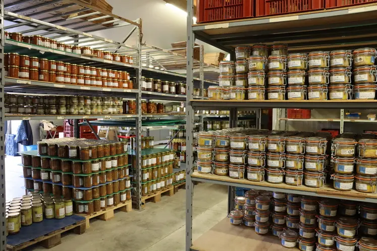 <em class="placeholder">Une large gamme de produits qui valorisent chaque partie du canard.</em>