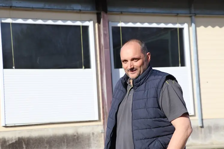 <em class="placeholder">Acceptabilité sociétale de bâtiments agricoles. Sébastien Tronchet, éleveur de volailles dans la Sarthe.</em>