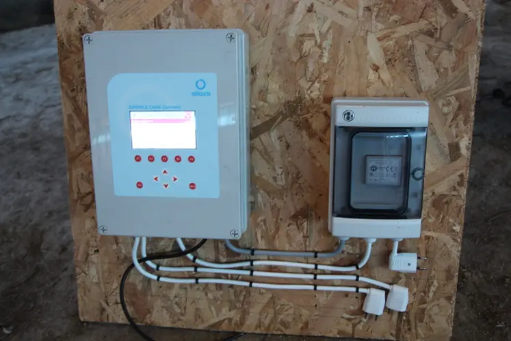 <em class="placeholder">abreuvement volailles Dripple Care automate consommation</em>