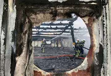 Les incendies de poulailler sont rares, mais très souvent dévastateurs pour les biens. Sans compter le risque pour la vie des personnes.