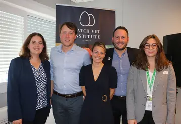 <em class="placeholder">Claire Parmentier, en charge du Hatch Vet Institute (au centre), est accompagnée d’une équipe de quatre experts : Claire Godener, Yves Deleforterie, Maxime Thoral et ...</em>