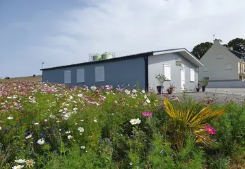 <em class="placeholder">Les intervenants extérieurs de l’Earl de la Petite Lande disposent maintenant d’un bâtiment dédié à leur confort qui sécurise mieux le sanitaire de l’exploitation.</em>