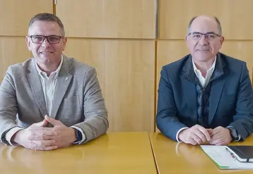 <em class="placeholder">Christophe Congues, président de la coopérative Euralis, et Philippe Saux, son directeur général.</em>