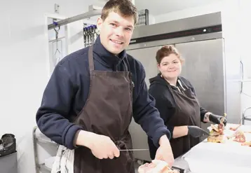 <em class="placeholder">Abattoir de ferme Volatek
Fabrication entreprise Bobet au Mans</em>