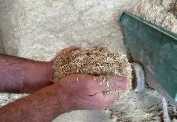 <em class="placeholder">Produire des brins de paille courts et défibrés n'est pas à la portée de tous les dispositifs de coupe.</em>