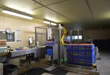 <em class="placeholder">Sonia et Fabien Ledhuy ont investi dans un robot de pallettisation afin de réduire la pénibilité de cette tâche.</em>