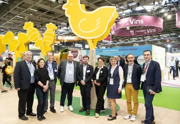 <em class="placeholder">Partenaires lors de la signature du consortium R&amp;D au SIA 2026 à Paris. </em>