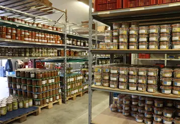 <em class="placeholder">Stock de produits fermiers à base de canard gras</em>